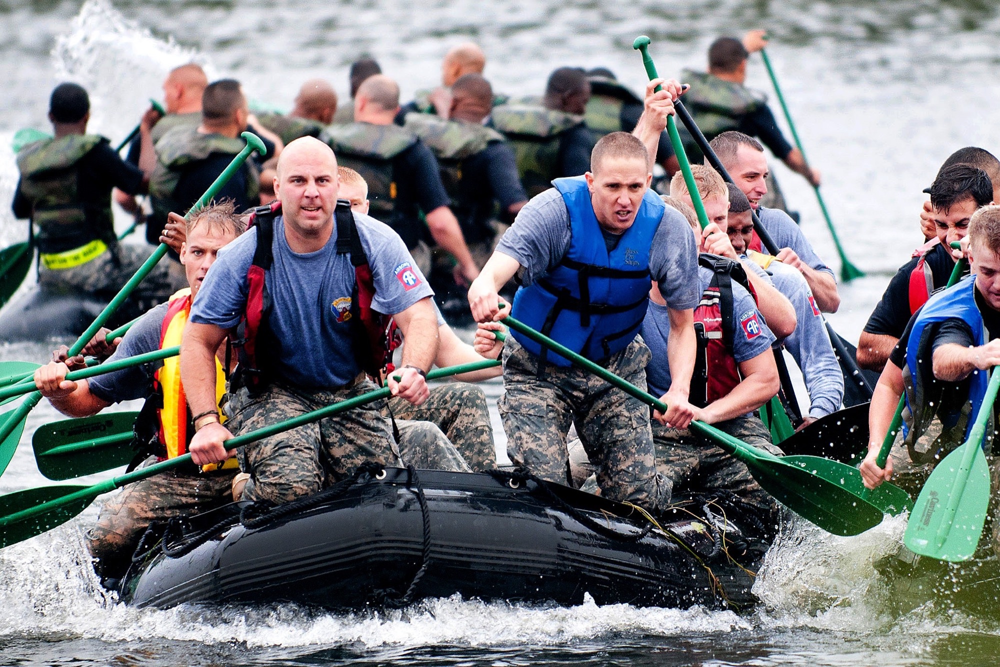 teamwork-boat